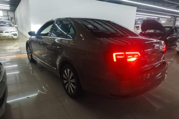 Used Volkswagen Sagitar 2018 1.6L Automatic Comfort Model Rear Left 45 Deg