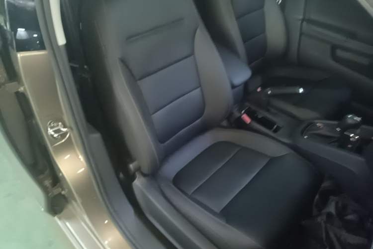 Used Volkswagen Sagitar 2018 280TSI DSG Ignite Edition Right Front Seat