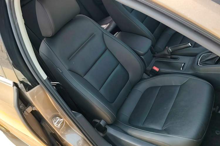 Used Volkswagen Sagitar 2018 180TSI DSG Prestige Edition Right Front Seat