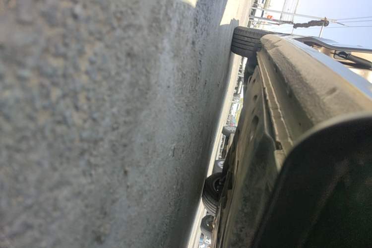 Used Volkswagen Sagitar 2018 1.6L Automatic Comfort Model Right Side Sill