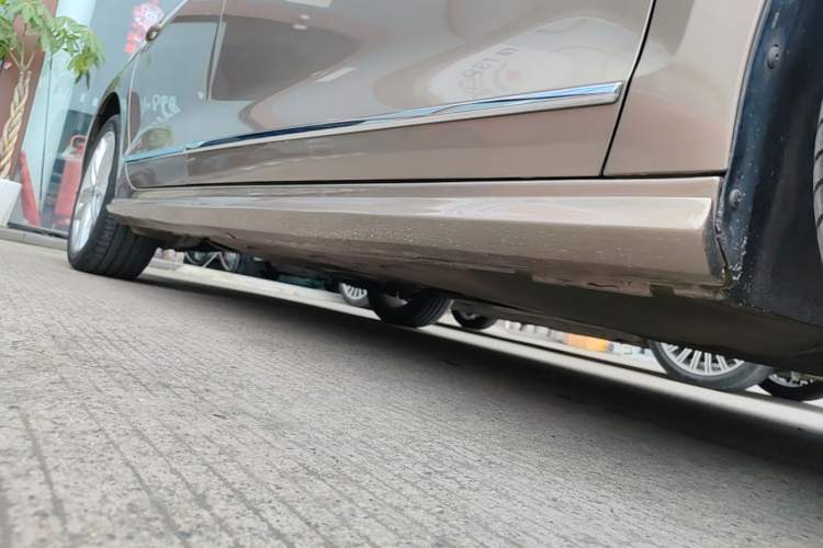 Used Volkswagen Sagitar 2018 280TSI DSG Ignite Edition Right Side Sill