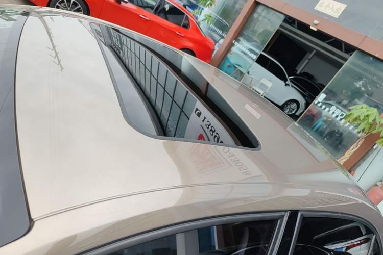 Used Volkswagen Sagitar 2018 280TSI DSG Ignite Edition Roof