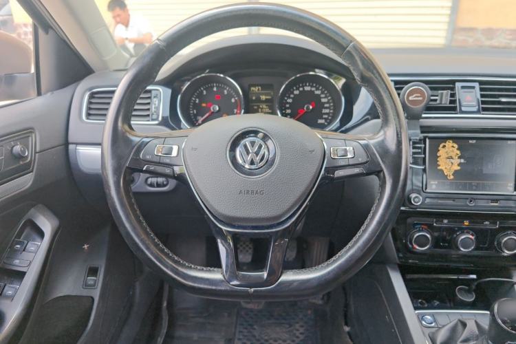 Used Volkswagen Sagitar 2018 1.6L Manual Comfort Model Steering Wheel
