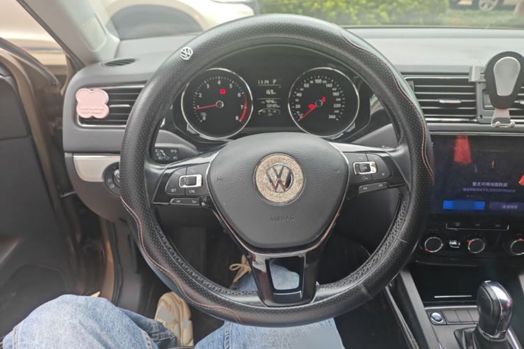 Used Volkswagen Sagitar 2018 1.6L Automatic Comfort Model Steering Wheel