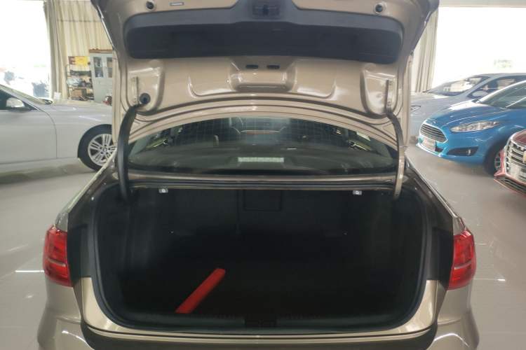 Used Volkswagen Sagitar 2018 280TSI DSG Ignite Edition Trunk