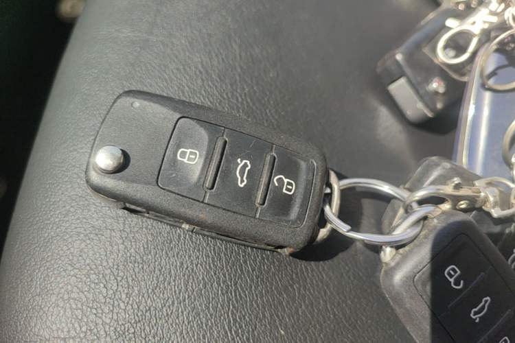 Used Volkswagen Sagitar 2018 1.6L Automatic Comfort Model Vehicle Key