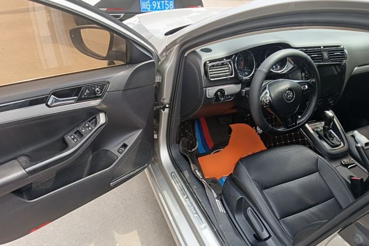 Used Volkswagen Sagitar 2018 180TSI DSG Prestige Edition Driver Seat