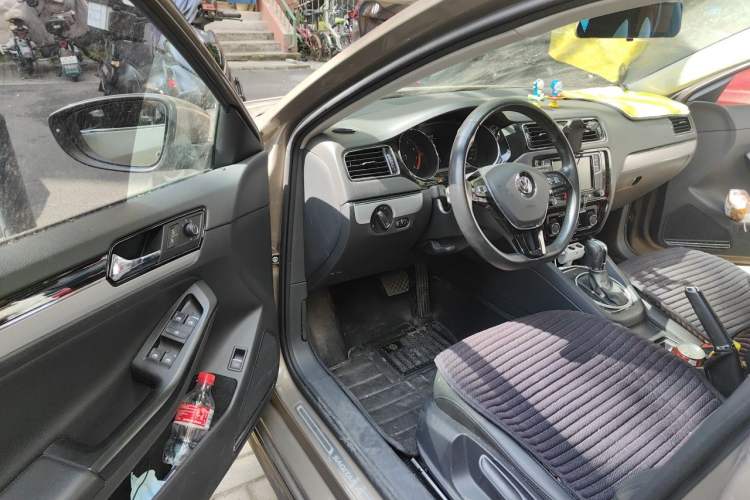 Used Volkswagen Sagitar 2018 280TSI DSG Ignite Edition Driver Seat