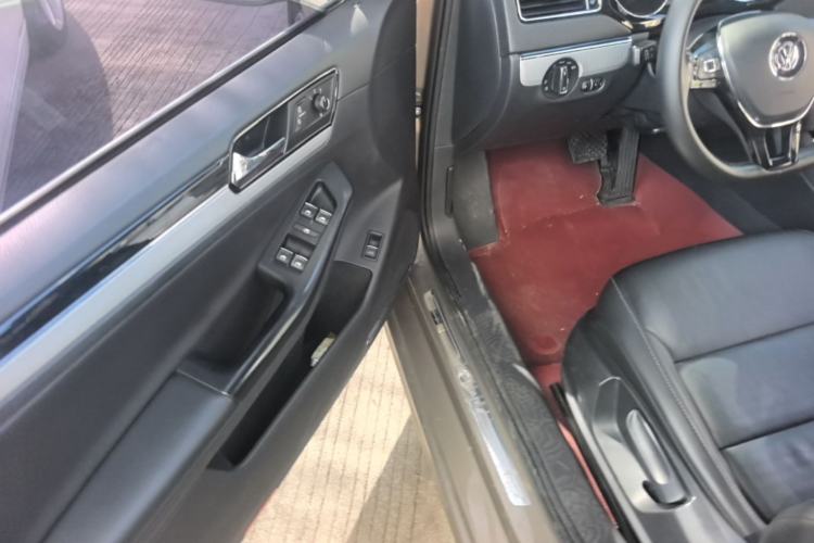 Used Volkswagen Sagitar 2018 1.6L Automatic Comfort Model Driver Seat