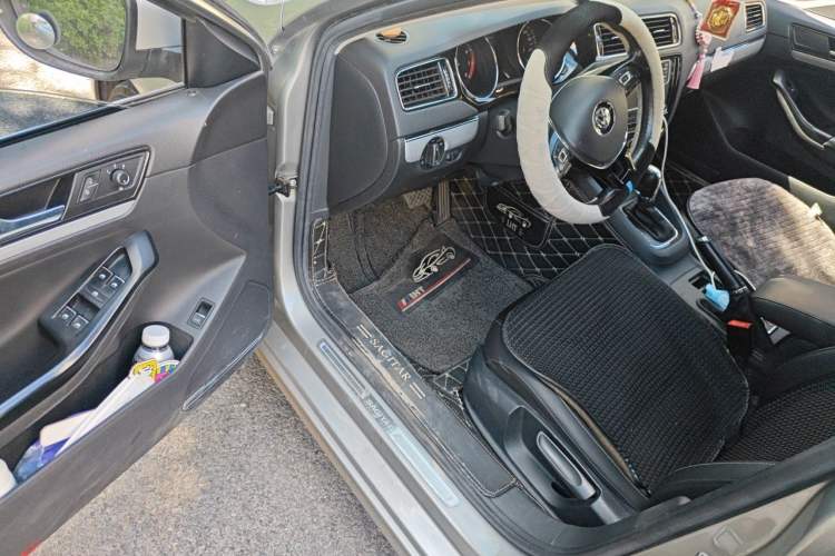 Used Volkswagen Sagitar 2018 1.6L Automatic Comfort Model Driver Seat