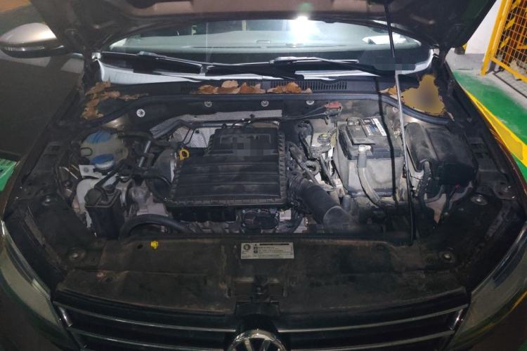 Used Volkswagen Sagitar 2018 1.6L Automatic Comfort Model Engine Bay