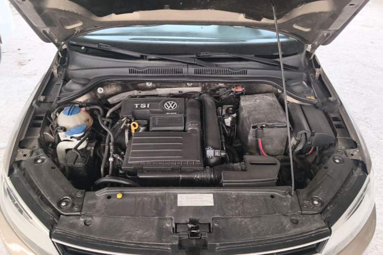 Used Volkswagen Sagitar 2018 280TSI DSG Comfort Model Engine Bay