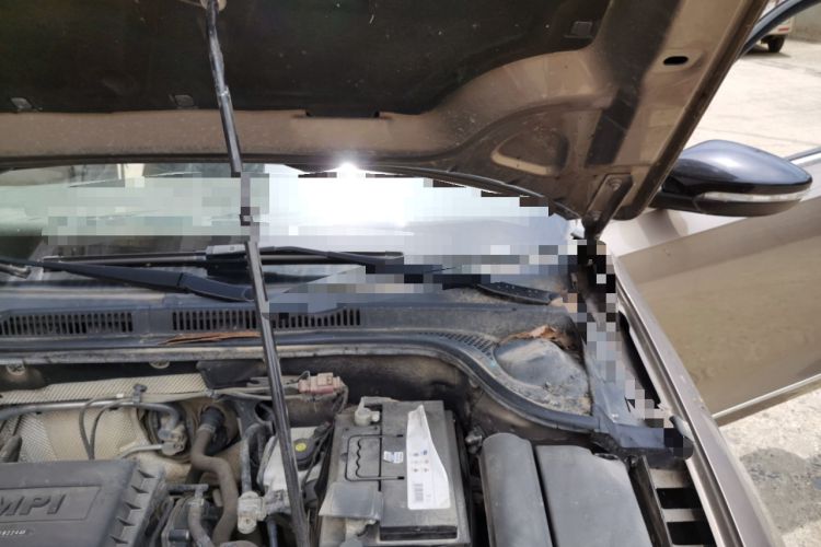 Used Volkswagen Sagitar 2018 1.6L Automatic Comfort Model Engine Bay Left