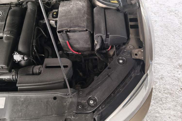 Used Volkswagen Sagitar 2018 280TSI DSG Comfort Model Engine Bay Left