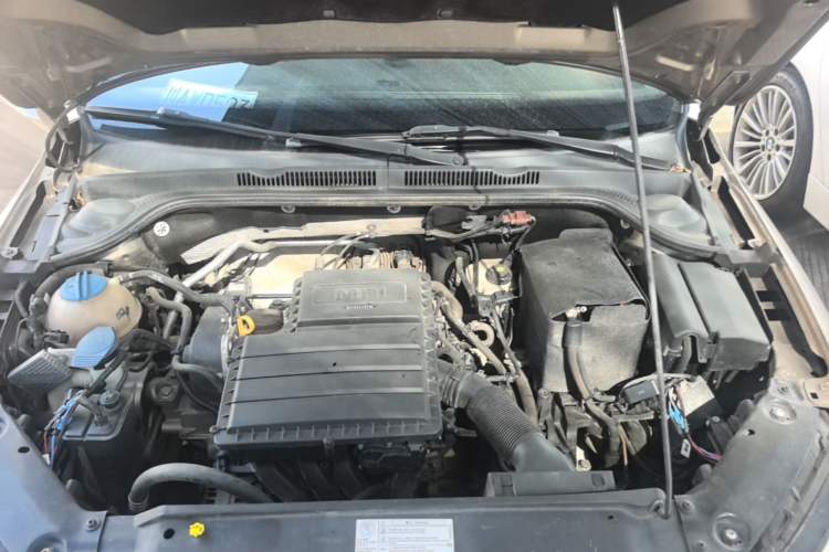 Used Volkswagen Sagitar 2018 1.6L Automatic Comfort Model Engine Bay