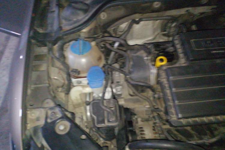 Used Volkswagen Sagitar 2018 1.6L Automatic Comfort Model Engine Bay Right