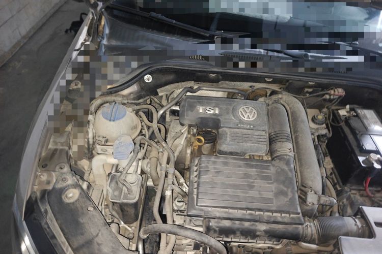 Used Volkswagen Sagitar 2018 180TSI DSG Prestige Edition Engine Bay Right