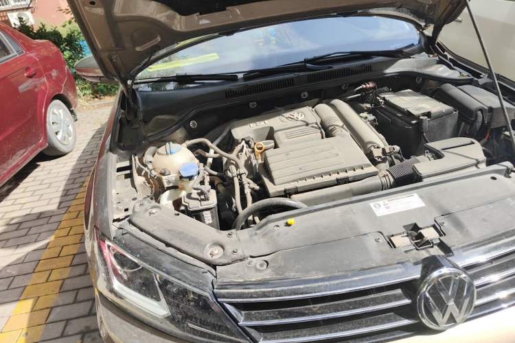 Used Volkswagen Sagitar 2018 280TSI DSG Ignite Edition Engine Bay Right