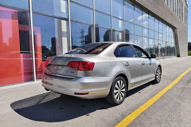 Used Volkswagen Sagitar 2018 280TSI DSG Comfort Model Exterior 8