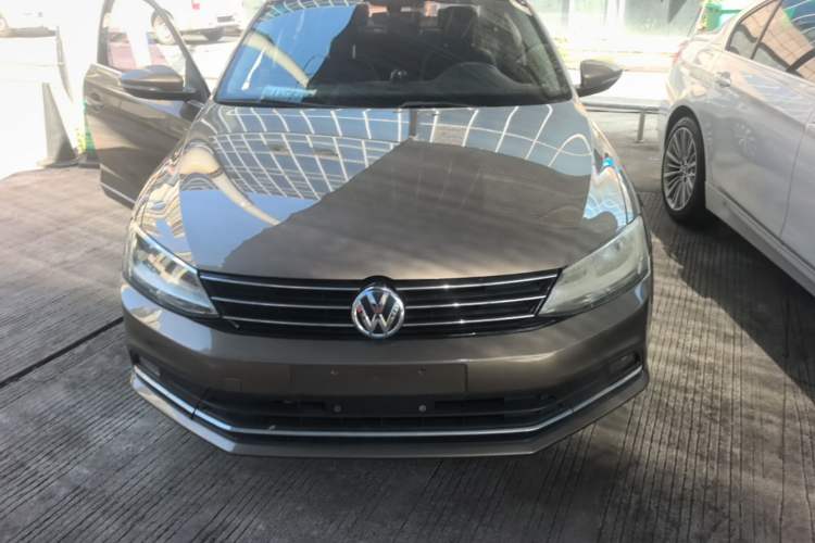 Used Volkswagen Sagitar 2018 1.6L Automatic Comfort Model Front