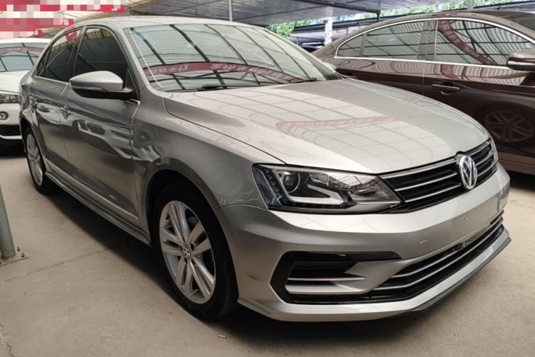 Used Volkswagen Sagitar 2018 280TSI DSG Ignite Edition Front Right 45 Deg