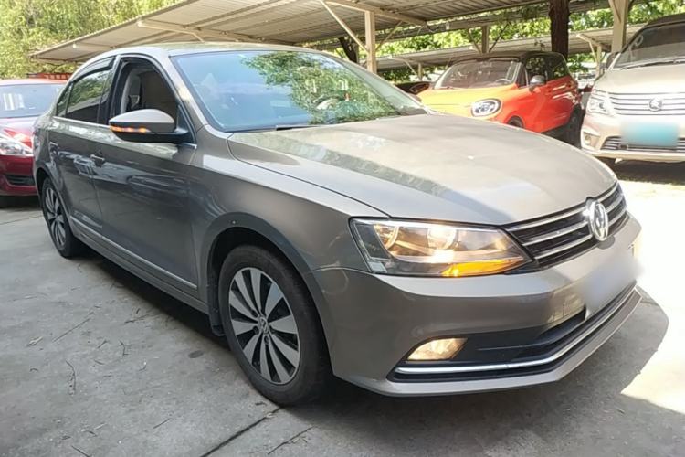 Used Volkswagen Sagitar 2018 1.6L Automatic Comfort Model Front Right 45 Deg