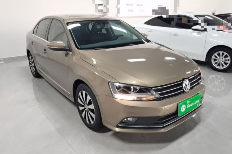 Used Volkswagen Sagitar 2018 280TSI DSG Comfort Model Front Right 45 Deg