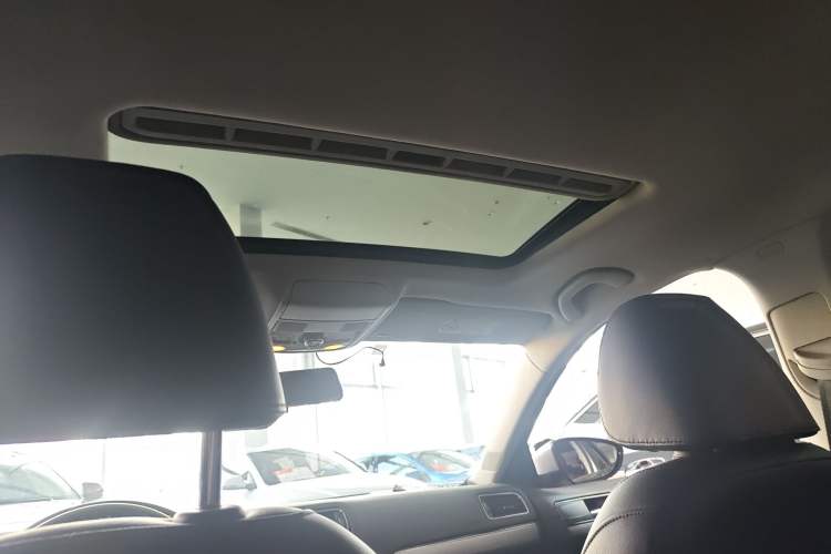 Used Volkswagen Sagitar 2018 280TSI DSG Comfort Model Headliner