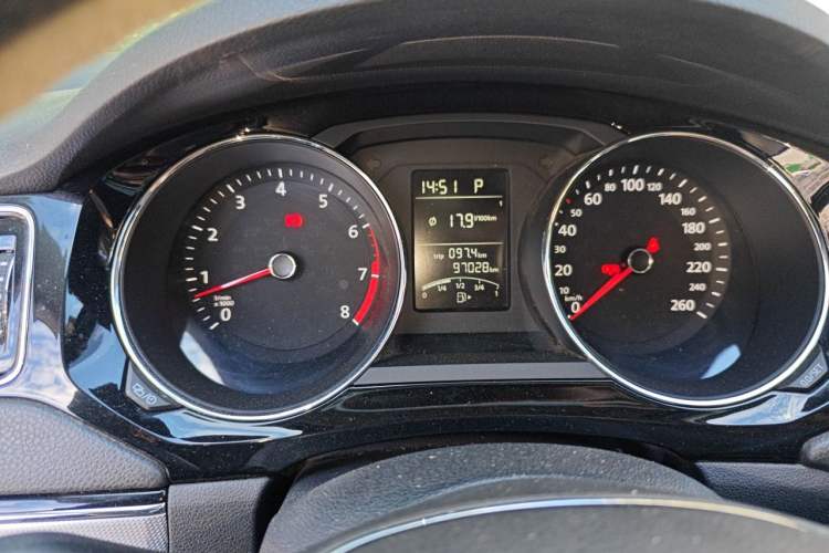 Used Volkswagen Sagitar 2018 1.6L Automatic Comfort Model Instrument Cluster