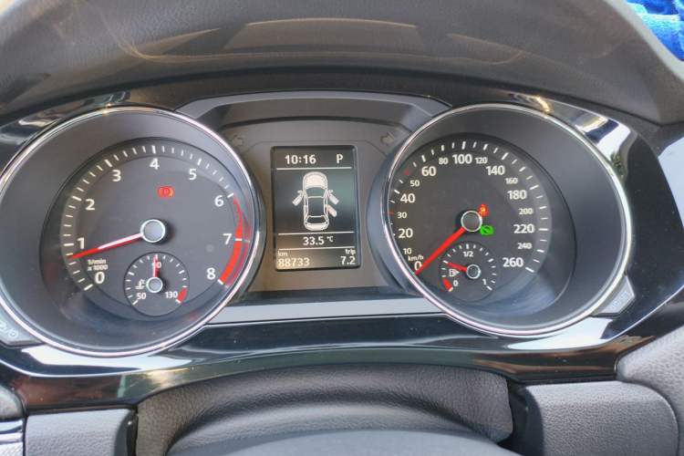 Used Volkswagen Sagitar 2018 180TSI DSG Prestige Edition Instrument Cluster