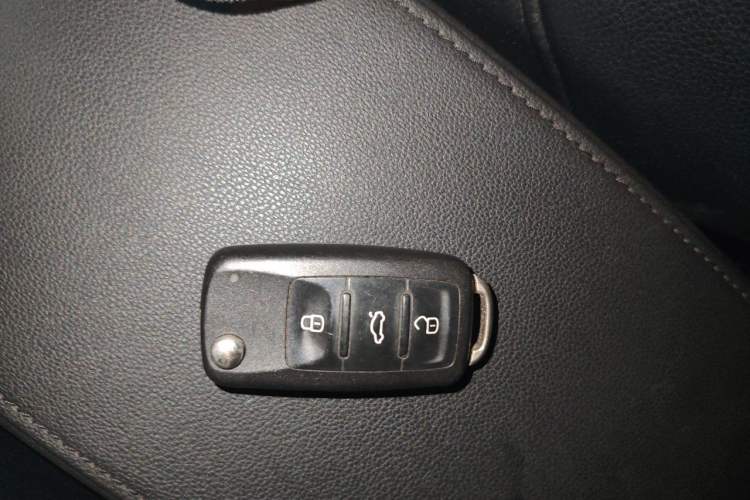 Used Volkswagen Sagitar 2018 1.6L Automatic Comfort Model Interior 1