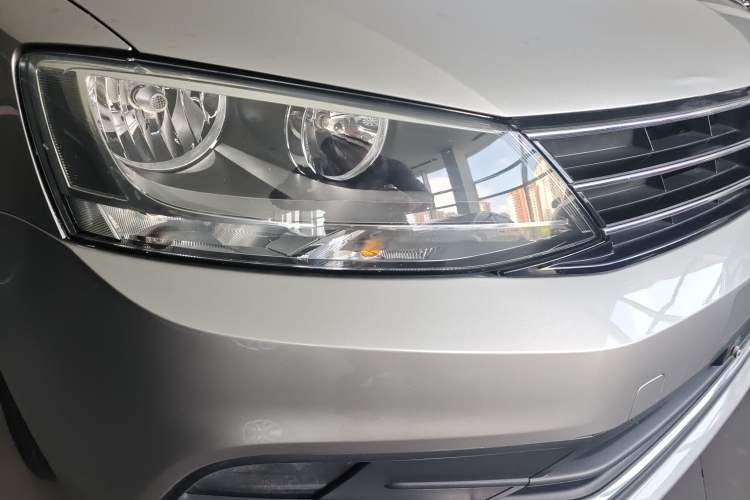 Used Volkswagen Sagitar 2018 280TSI DSG Comfort Model Left Front Headlight