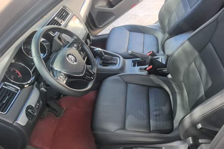 Used Volkswagen Sagitar 2018 1.6L Automatic Comfort Model Left Front Seat