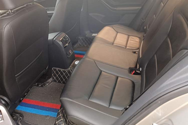 Used Volkswagen Sagitar 2018 180TSI DSG Prestige Edition Left Rear Seat