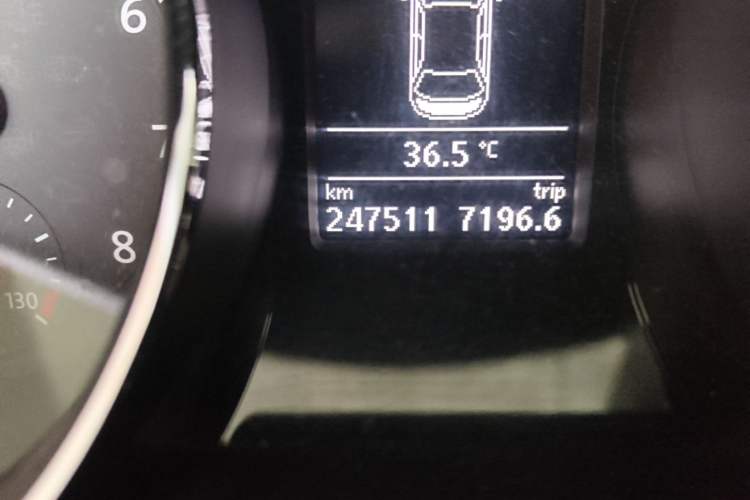 Used Volkswagen Sagitar 2018 280TSI DSG Comfort Model Odometer Close Up