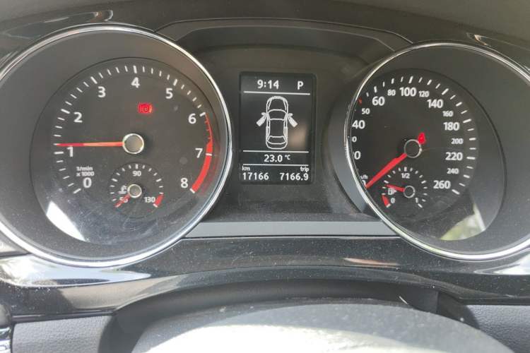 Used Volkswagen Sagitar 2018 280TSI DSG Ignite Edition Odometer Close Up