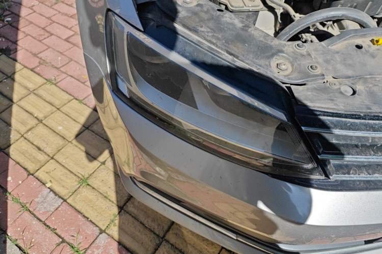 Used Volkswagen Sagitar 2018 1.6L Automatic Comfort Model Right Front Headlight