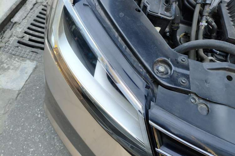 Used Volkswagen Sagitar 2018 180TSI DSG Prestige Edition Right Front Headlight
