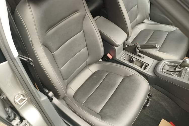 Used Volkswagen Sagitar 2018 280TSI DSG Ignite Edition Right Front Seat