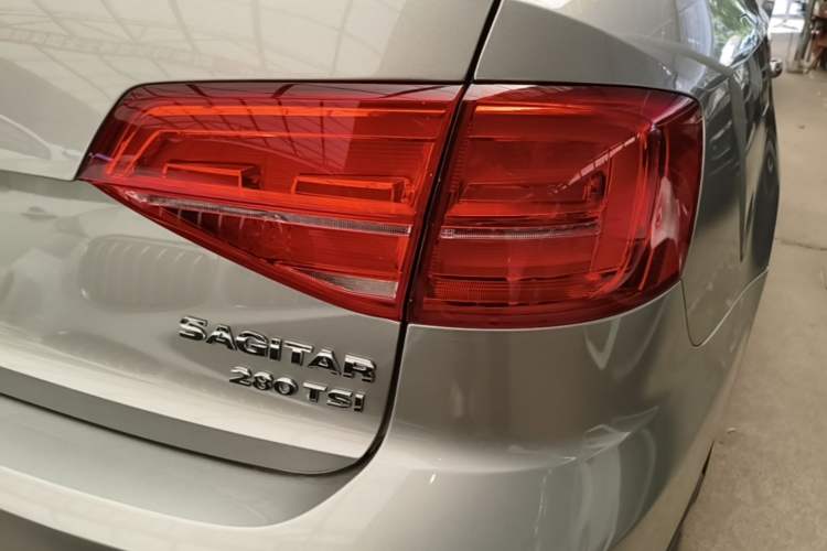 Used Volkswagen Sagitar 2018 280TSI DSG Ignite Edition Right Rear Taillight
