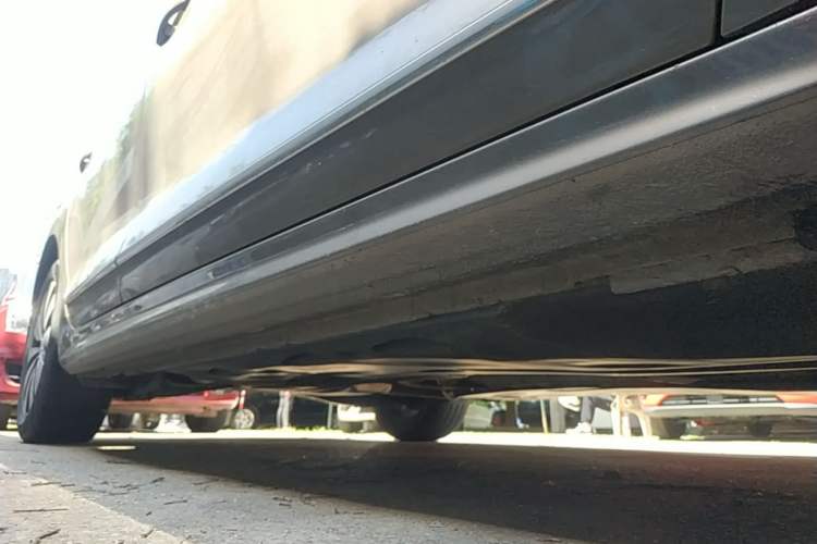 Used Volkswagen Sagitar 2018 1.6L Automatic Comfort Model Right Side Sill