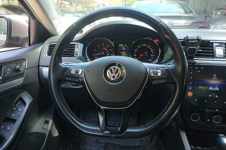 Used Volkswagen Sagitar 2018 1.6L Automatic Comfort Model Steering Wheel