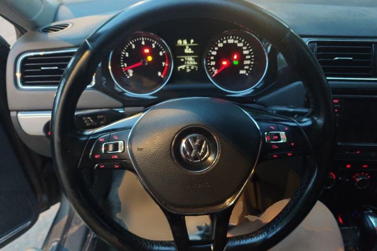 Used Volkswagen Sagitar 2018 1.6L Automatic Comfort Model Steering Wheel
