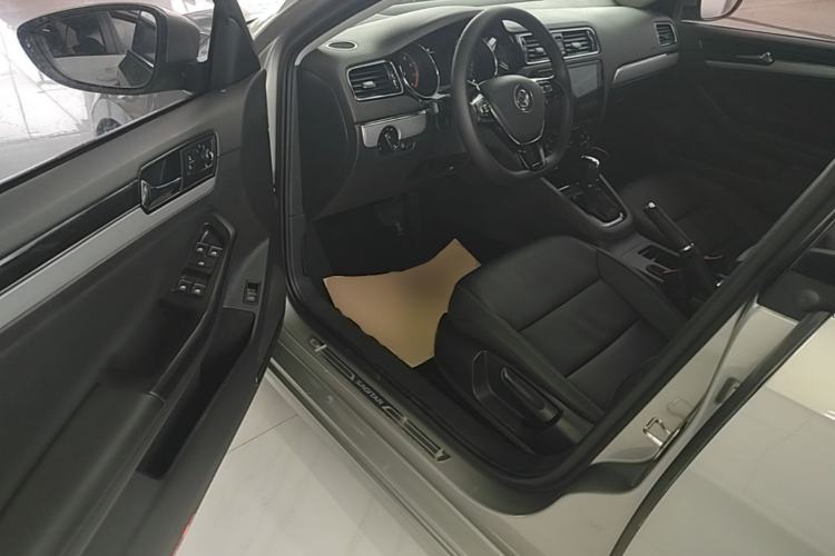 Used Volkswagen Sagitar 2018 280TSI DSG Comfort Model Driver Seat