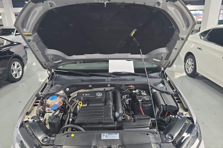 Used Volkswagen Sagitar 2018 280TSI DSG Ignite Edition Engine Bay