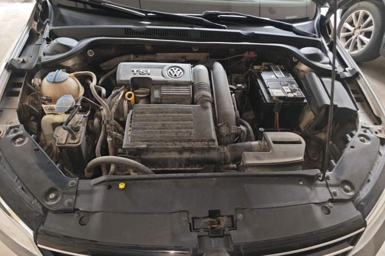 Used Volkswagen Sagitar 2018 180TSI DSG Prestige Edition Engine Bay