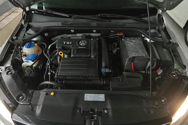 Used Volkswagen Sagitar 2018 280TSI DSG Comfort Model Engine Bay
