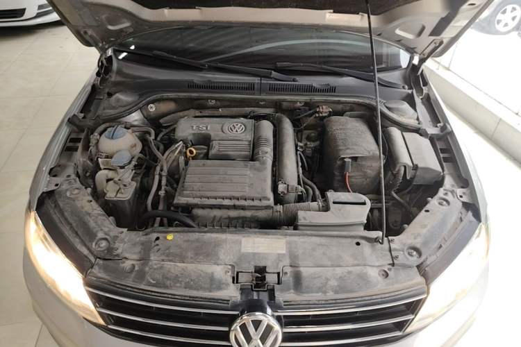 Used Volkswagen Sagitar 2018 280TSI DSG Comfort Model Engine Bay