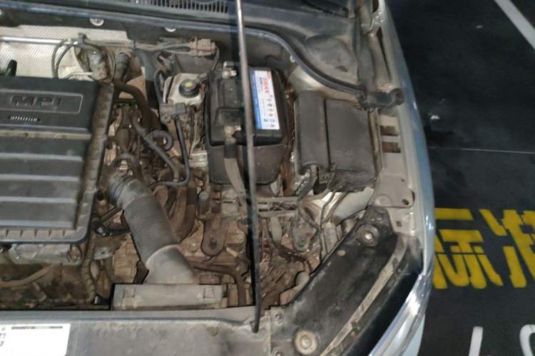 Used Volkswagen Sagitar 2018 1.6L Automatic Comfort Model Engine Bay Left