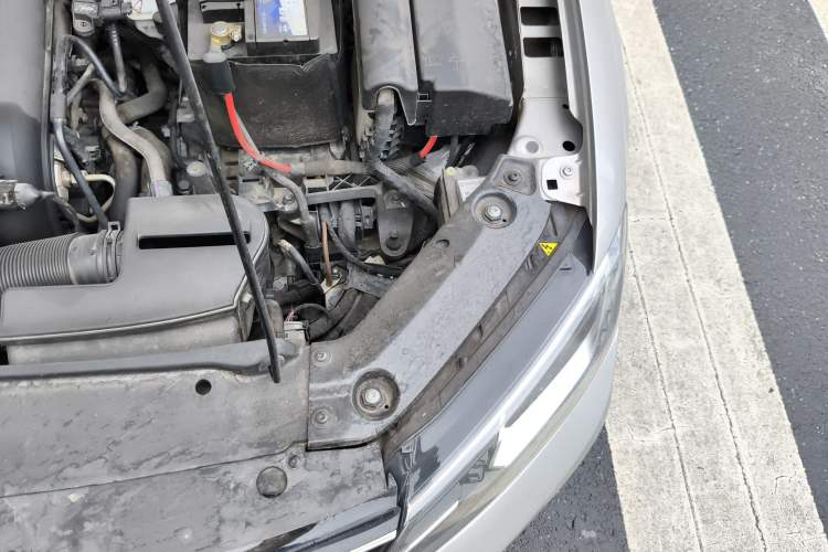 Used Volkswagen Sagitar 2018 280TSI DSG Ignite Edition Engine Bay Left